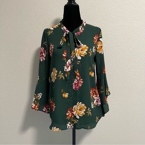 Timing | Green Floral Shirt with Flowy Sleeves